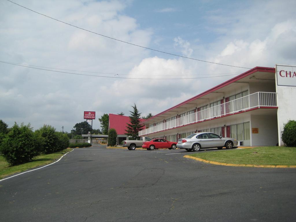 Charlotte Express Inn Exterior foto